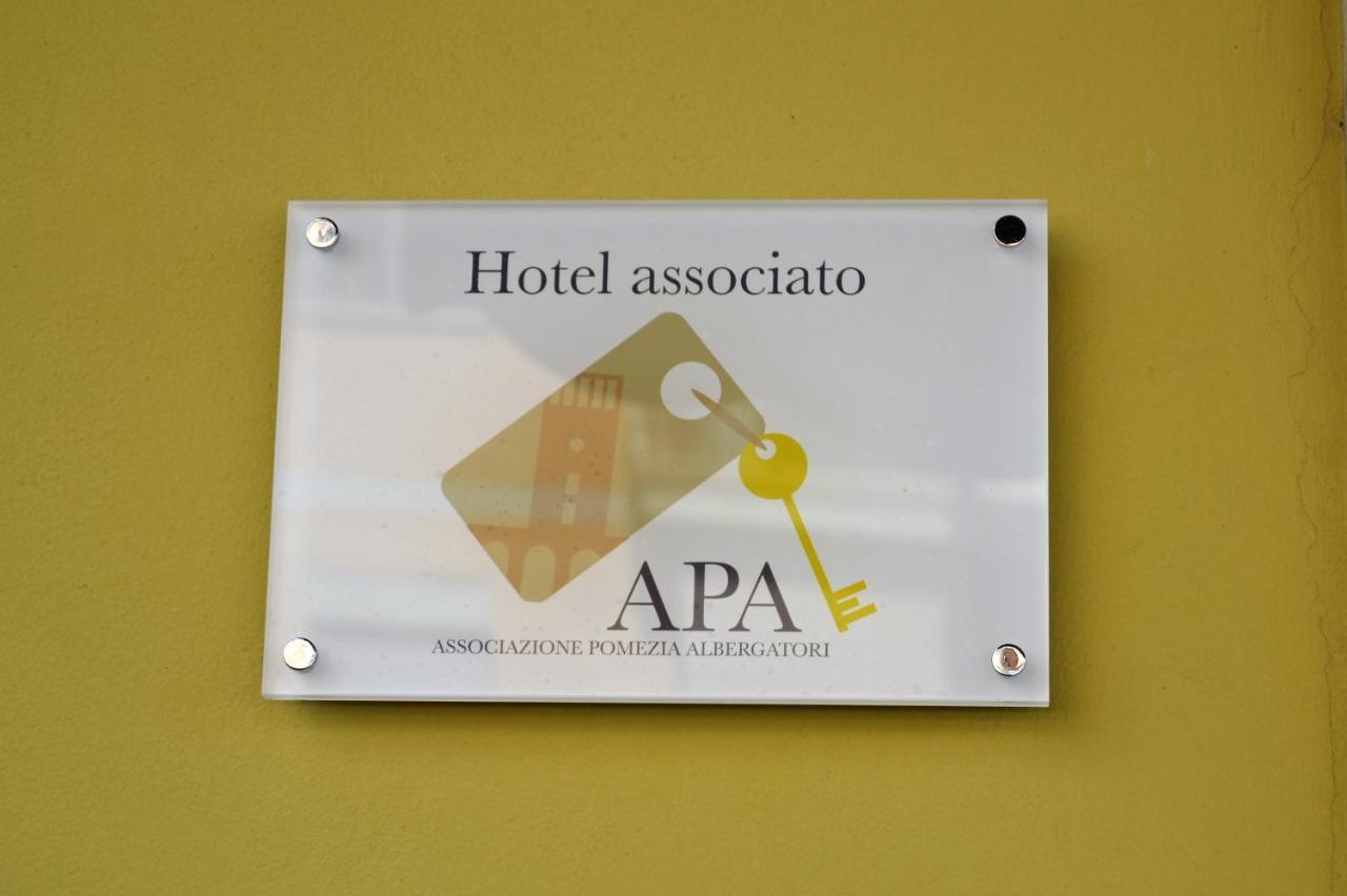 Hotel Facioni Pomezia Buitenkant foto